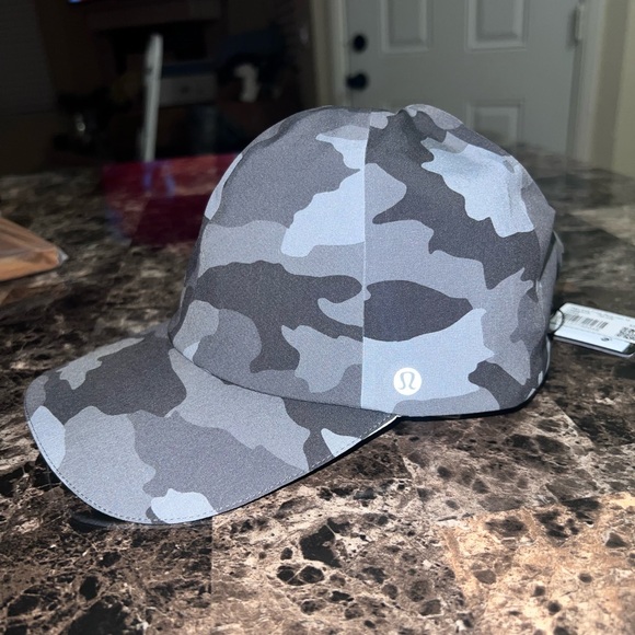 LULULEMONMON F&F RUN HAT CAMO COLOR ONE SIZE NWT - Picture 5 of 7